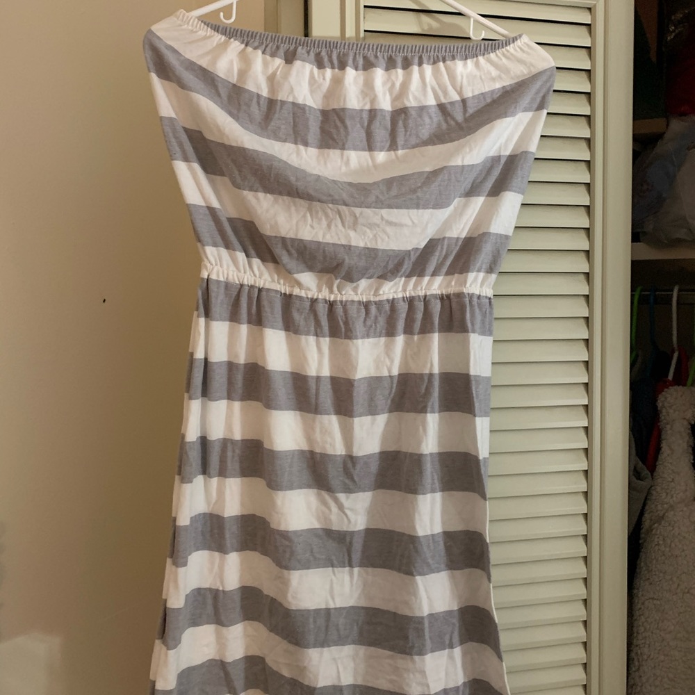 Strapless dress